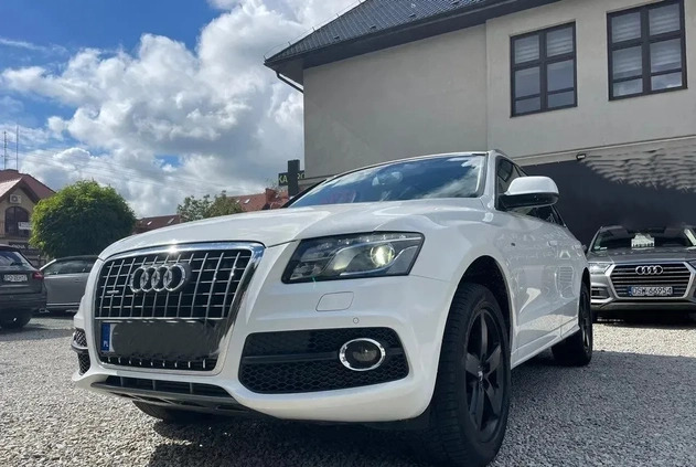 Audi Q5 cena 56500 przebieg: 267000, rok produkcji 2009 z Grójec małe 667